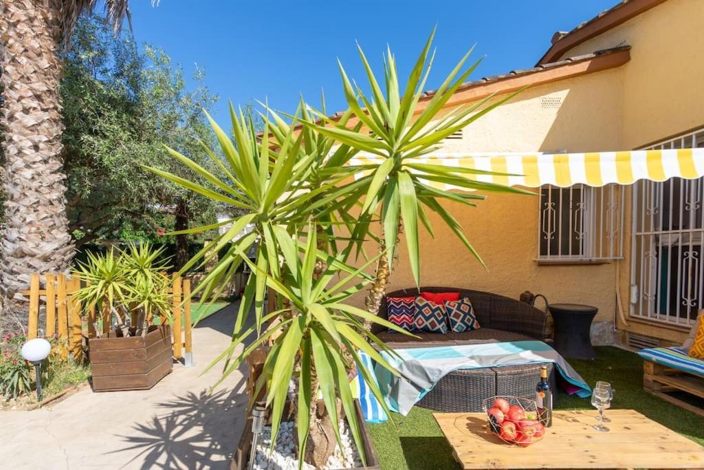 S46-Casa De Vacaciones Climatizada Con Piscina, En El Centro Junto Al Mar, Barbacoa Y Wiifi Empuriabrava Exterior foto